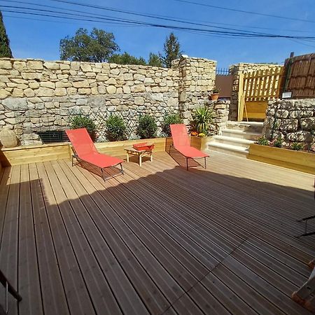Chez Daniele Chambre Avec Jacuzzi Et Terrasse Privee Murs (Vaucluse) Exterior foto