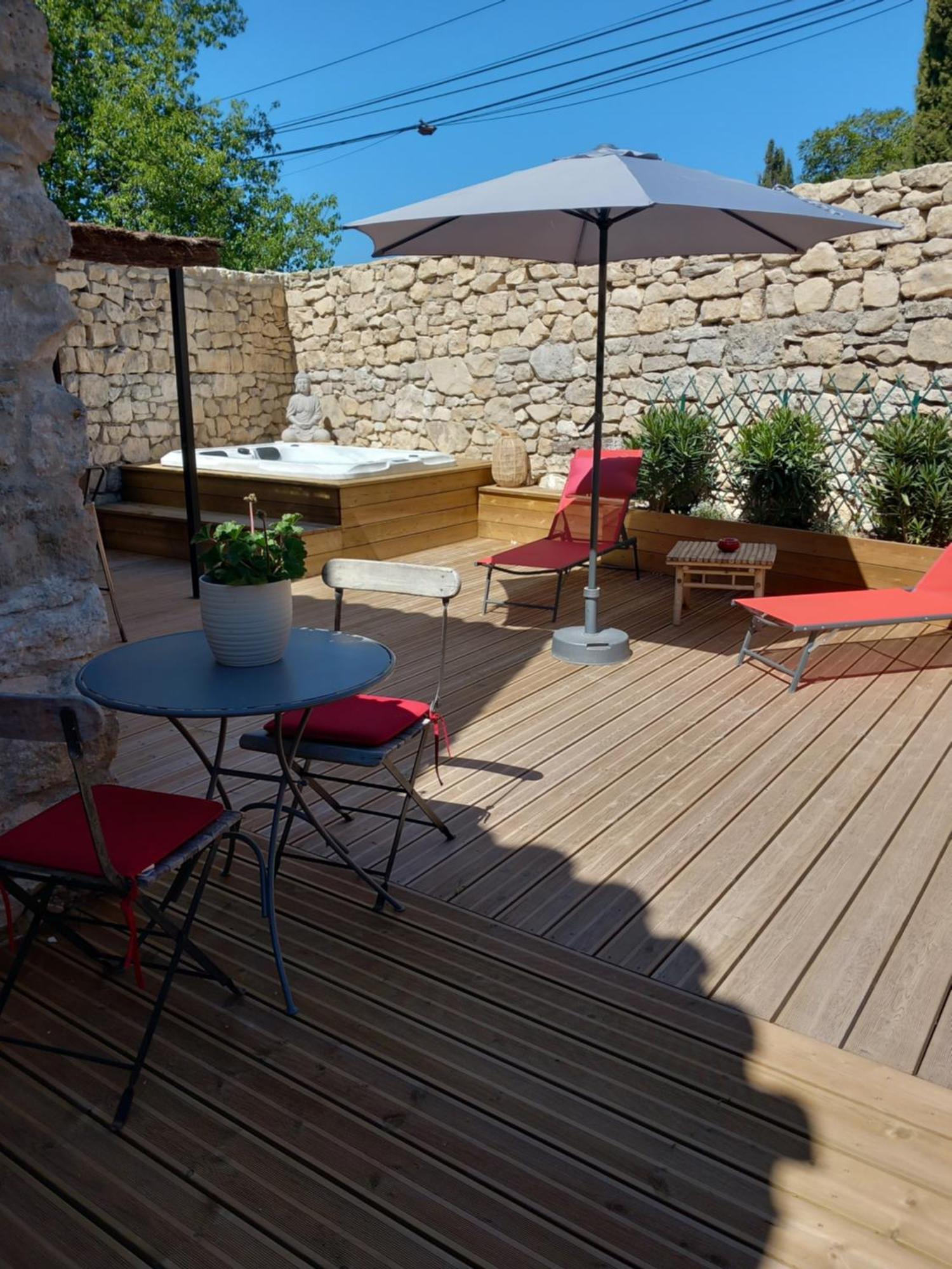 Chez Daniele Chambre Avec Jacuzzi Et Terrasse Privee Murs (Vaucluse) Exterior foto