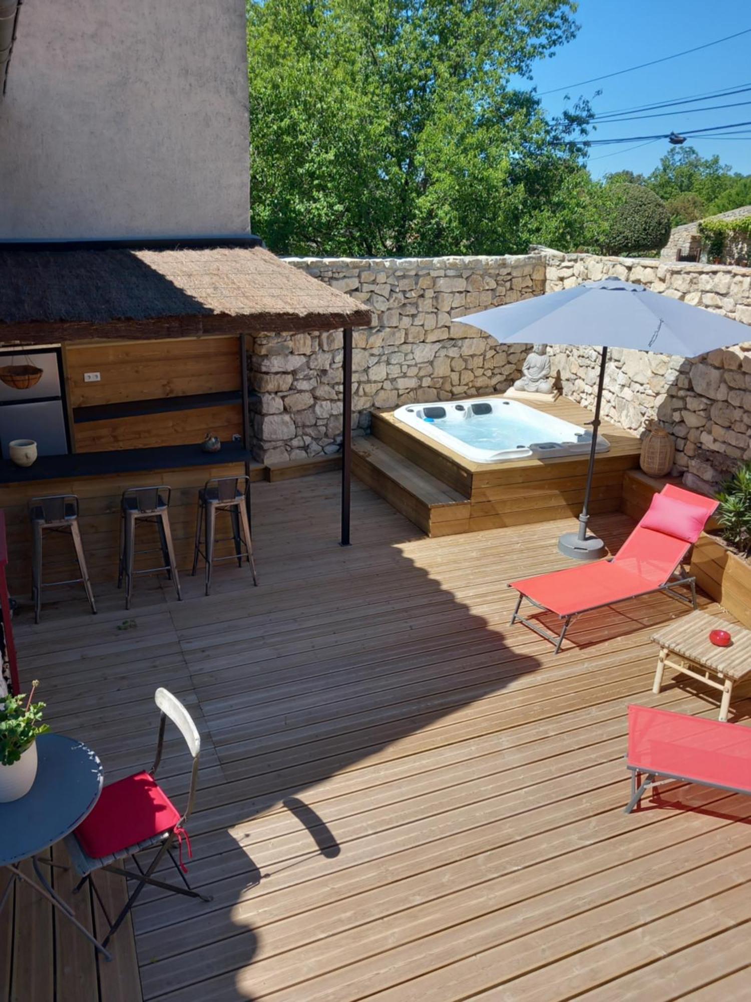 Chez Daniele Chambre Avec Jacuzzi Et Terrasse Privee Murs (Vaucluse) Exterior foto
